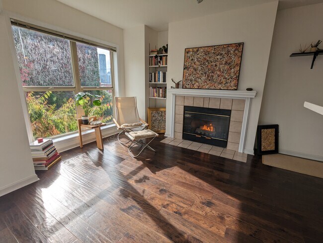 Foto del edificio - 506 E Howell St