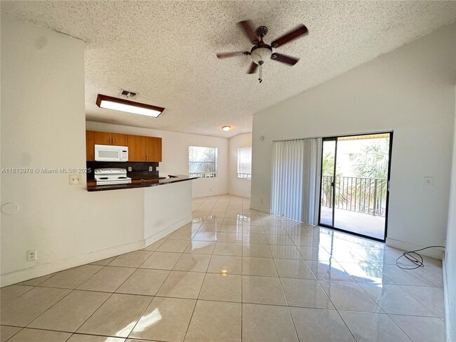 Foto del edificio - 9999 Summerbreeze Dr