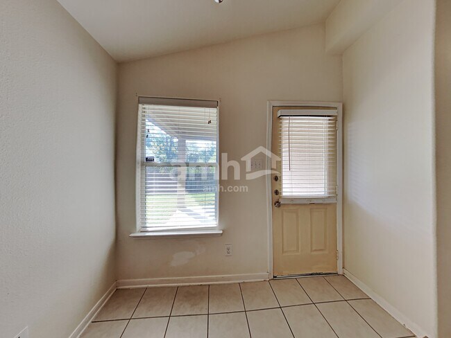 Foto del edificio - 28902 Llano River Loop