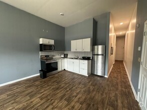 Building Photo - 107 W Pulteney St