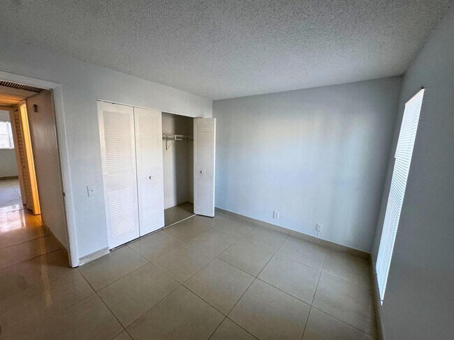 Foto del edificio - 4423 Treehouse Ln