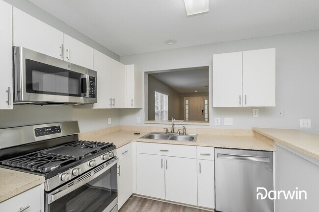 Foto del edificio - 6156 Kiteridge Dr