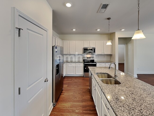 Building Photo - 2209 Flannery Ln