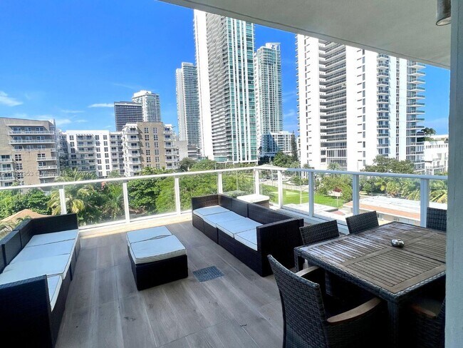 Foto del edificio - 321 NE 26th St
