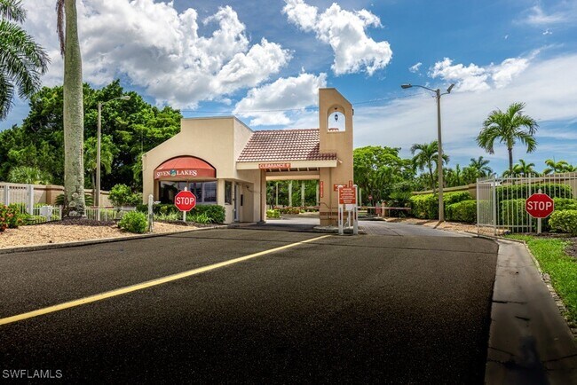 Foto del edificio - 13201 Oakmont Dr