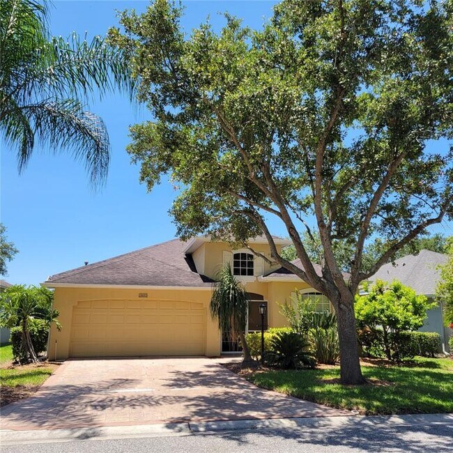 Building Photo - 1402 Millbrook Cir