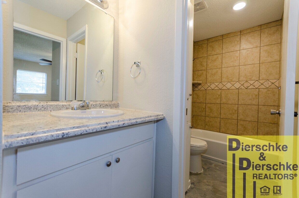 Foto principal - 102 Maryland St