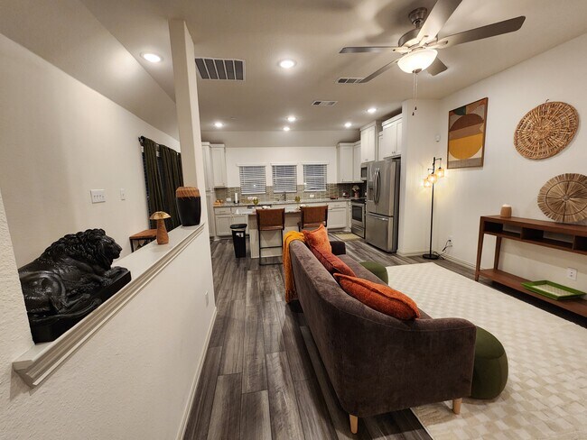 Foto del edificio - 4708 Haltom Rd