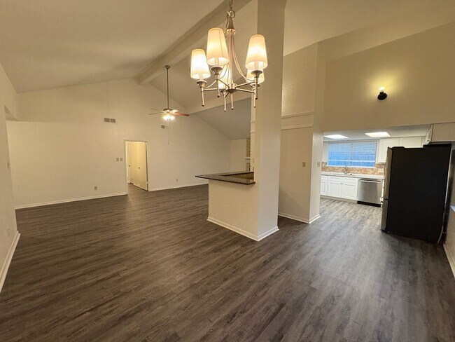 Foto del edificio - 1613 Cantrell Blvd