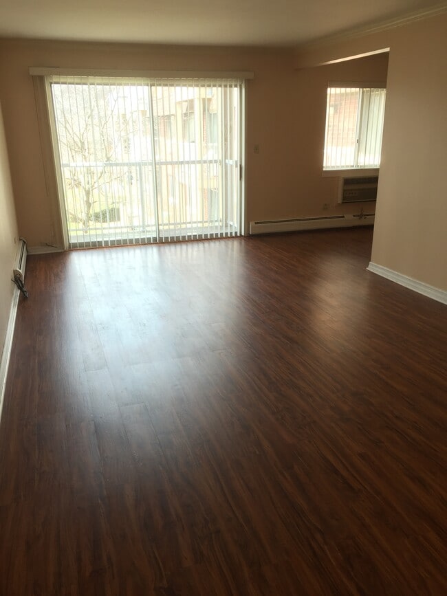 Building Photo - 6 Villa Verde Dr