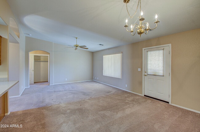 Building Photo - 11523 E Lindner Ave