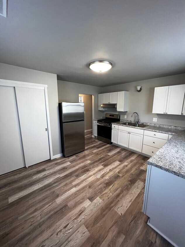 33 7th St, Fond Du Lac, WI 54935 Townhome Rentals in Fond Du Lac WI