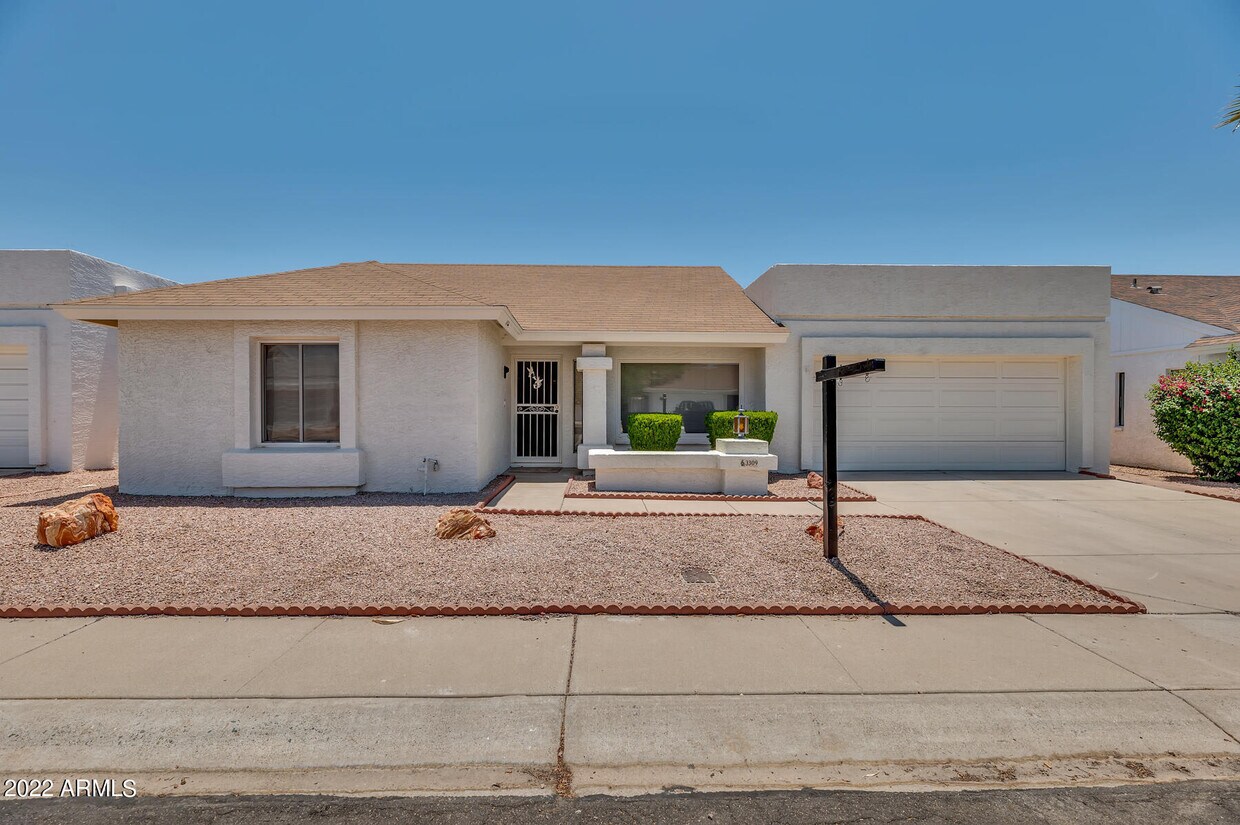 Foto principal - 3309 E Siesta Ln