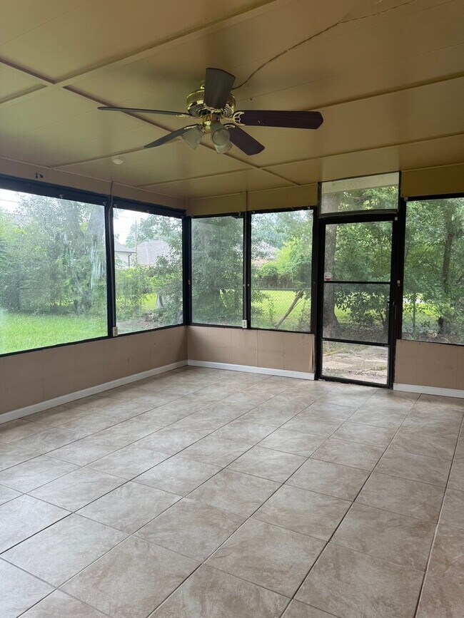Foto del edificio - 3BD/1BA House on Cedarcrest Ave. in Baton ...