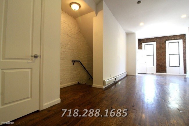 Building Photo - 285 Eldert St