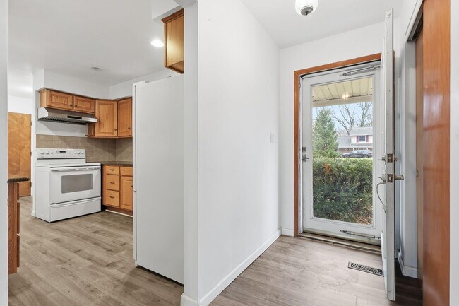 Foto del edificio - 6382 Houghten Dr