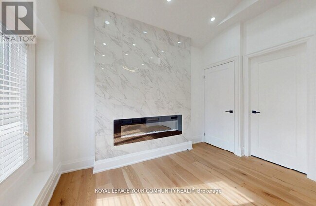 Photo du bâtiment - 12 Kemano Rd