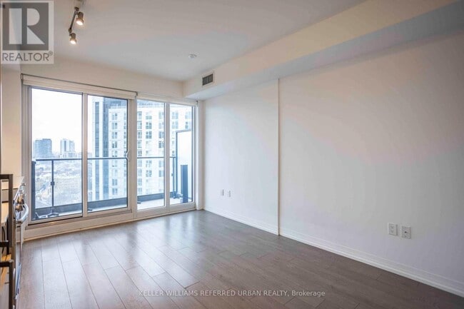 Building Photo - 251 Jarvis St