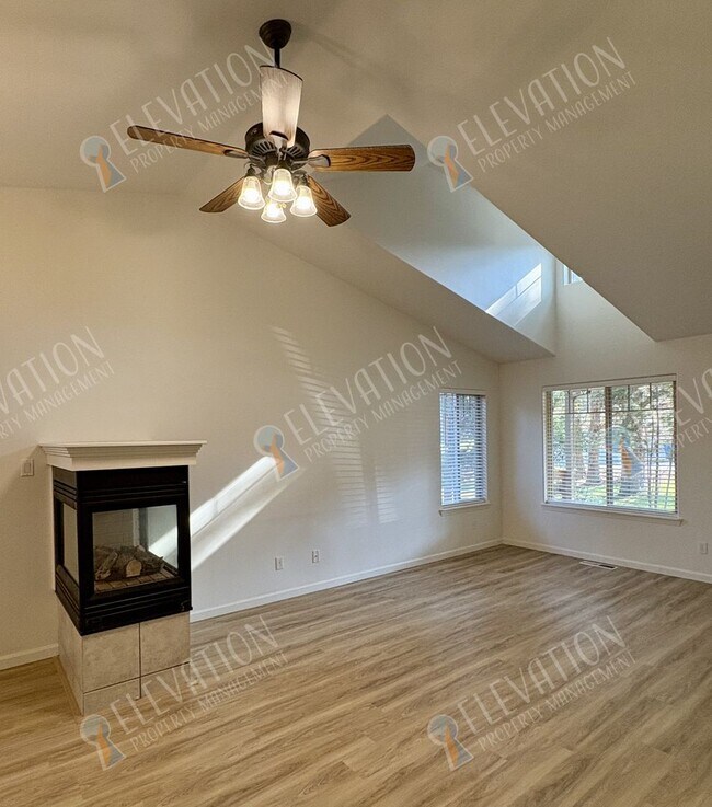 Building Photo - 2617 NW Fawn Run Ln