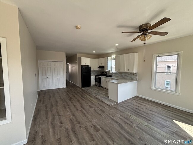 Foto del edificio - 236 Brooks St