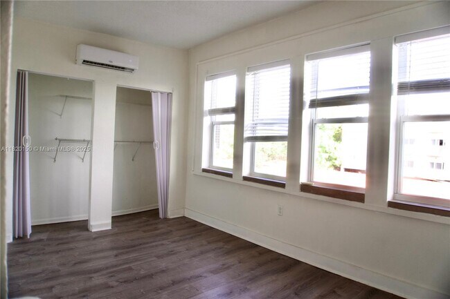 Foto del edificio - 501 SW 6th Ct