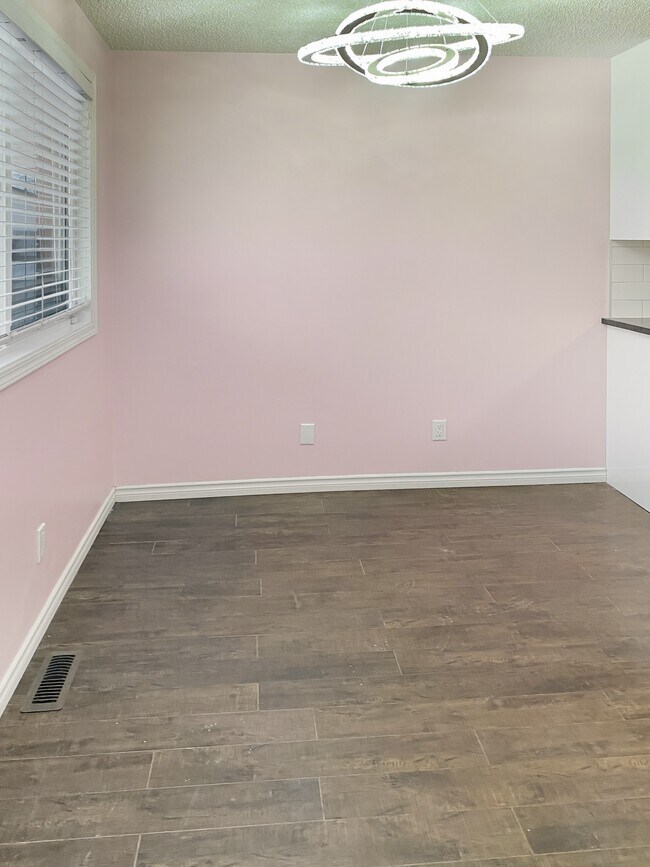 Photo du bâtiment - 4769 Hubalta Rd SE