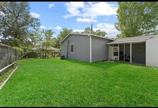 Building Photo - 8538 Sunderland Rd