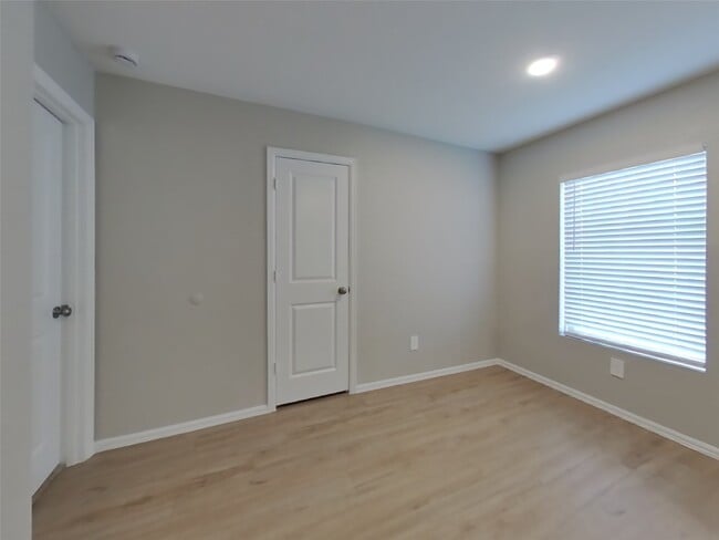 Building Photo - 3023 Twisted Myrtle Dr