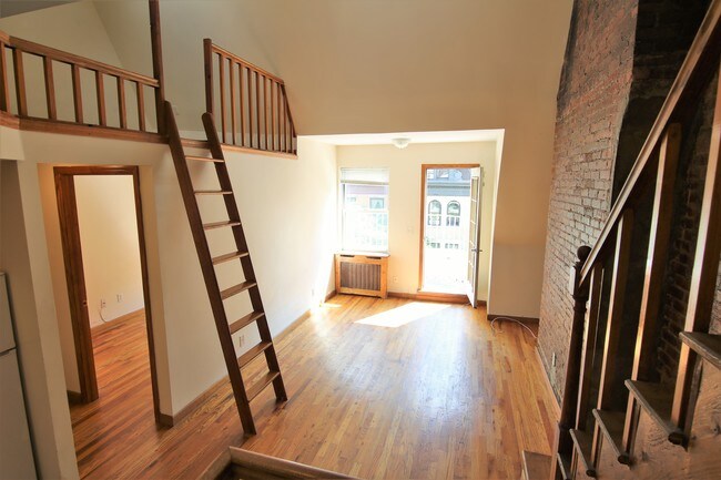 Foto del edificio - 315 W 107th St