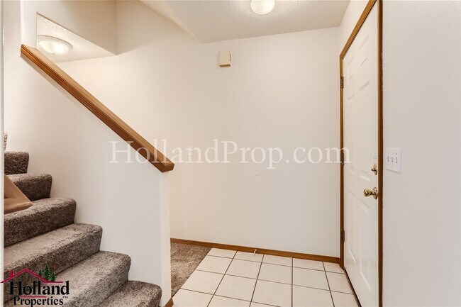 Foto del edificio - Spacious 4 Bedroom Single Family Home with...