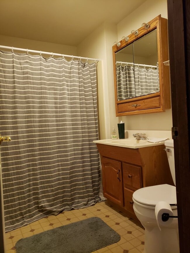 Building Photo - S. Fraser Street