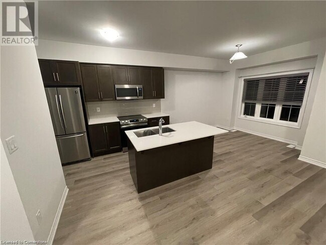 Building Photo - 124 Compass Trail