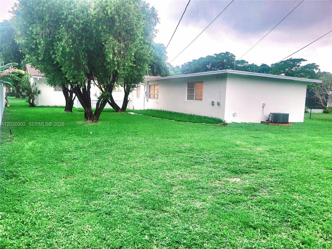 Foto del edificio - 1145 Meadow Lark Ave