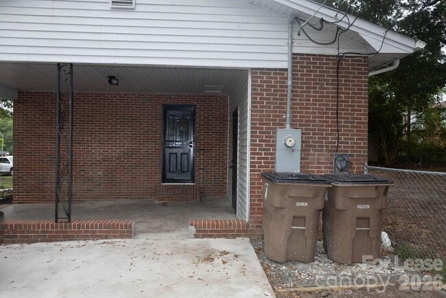 Building Photo - 1411 Frederick St