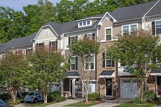 Building Photo - 2036 BethPage Ct