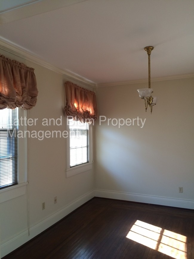 Building Photo - 3116 Prytania St #4
