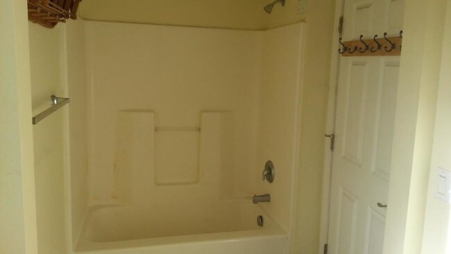 Building Photo - 422 Marcellus Street