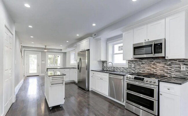 Foto del edificio - 3966 East Capitol St NE