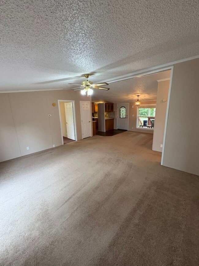 Building Photo - 575 Sam Martin Rd