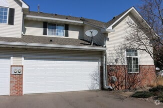 Building Photo - 2696 Mallard Dr