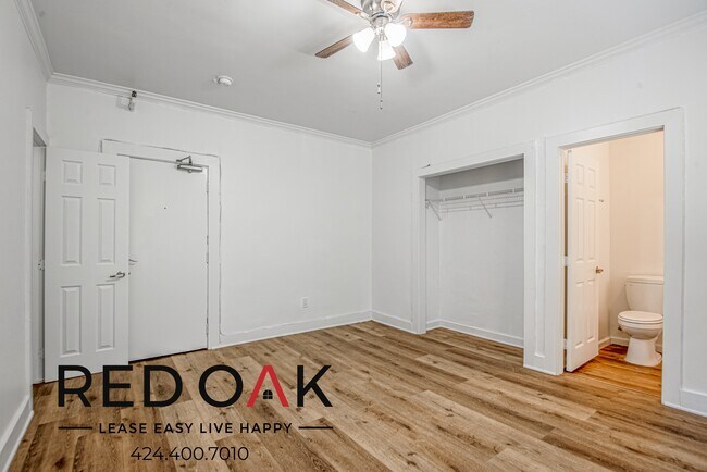 Building Photo - 728 S Berendo St