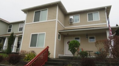 Building Photo - 1722 Cadborough Ln