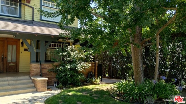 Building Photo - 2656 Van Buren Pl