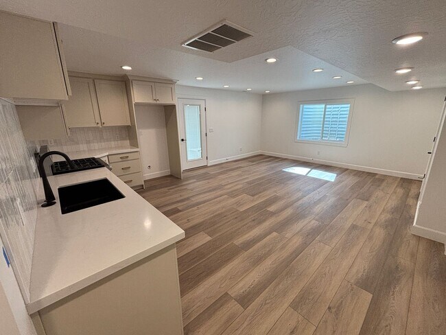 Foto del edificio - 1063 Chokecherry St