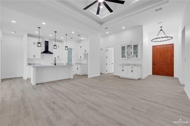 Building Photo - 6 Makayla Dr