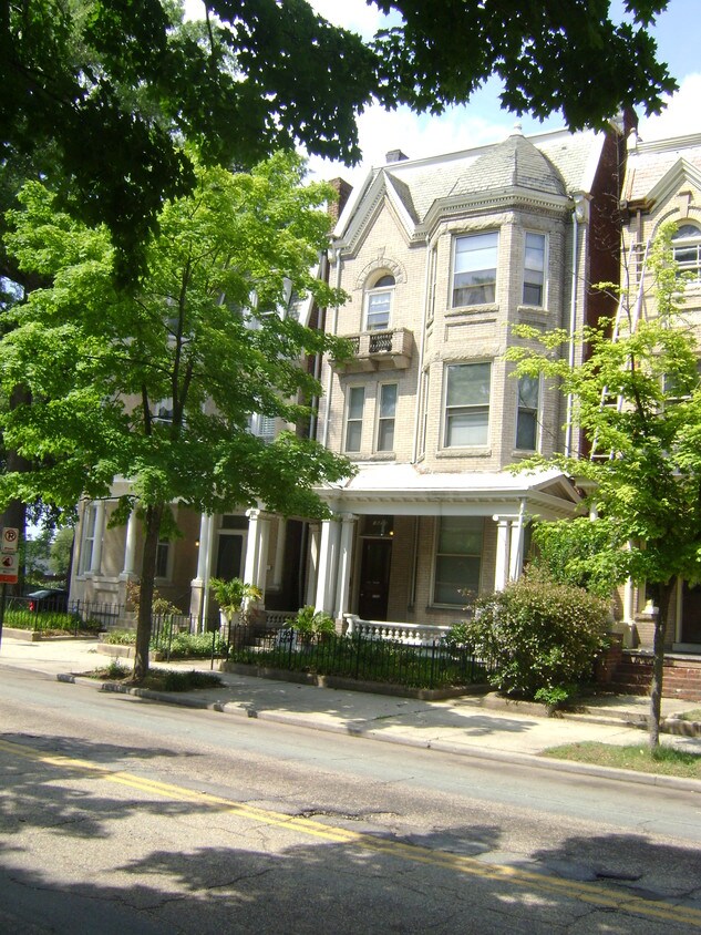 Primary Photo - 1650 W Grace St