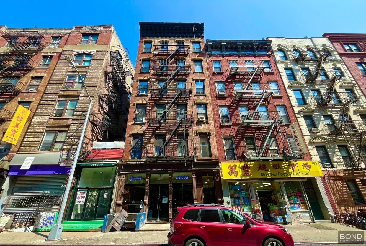 Primary Photo - 164 Mott St