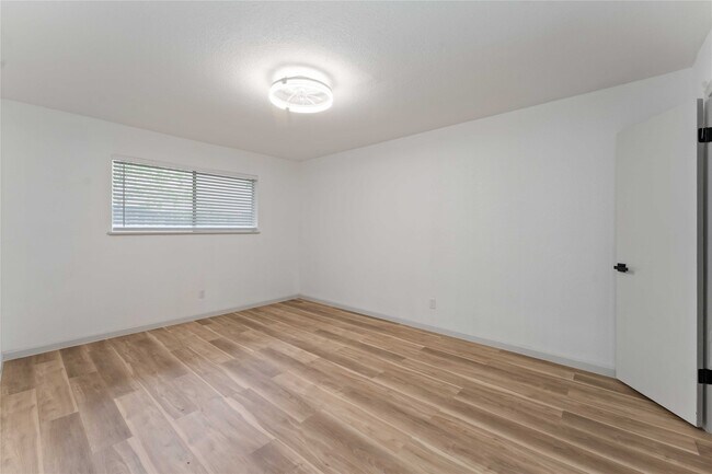 Foto del edificio - 5722 W Bellfort Ave