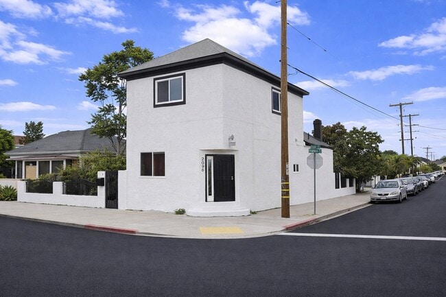 Foto del edificio - 2096 Franklin Ave