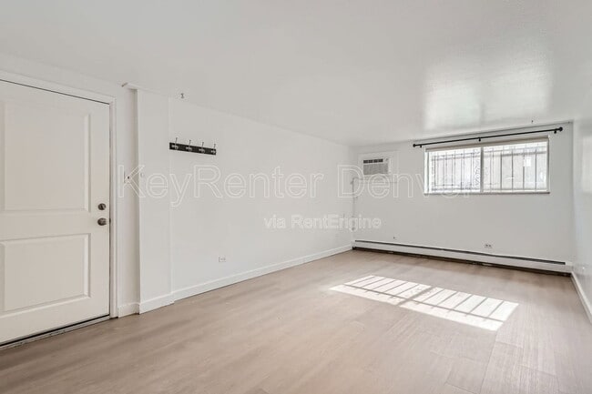 Photo - 65 N Clarkson St Apartment